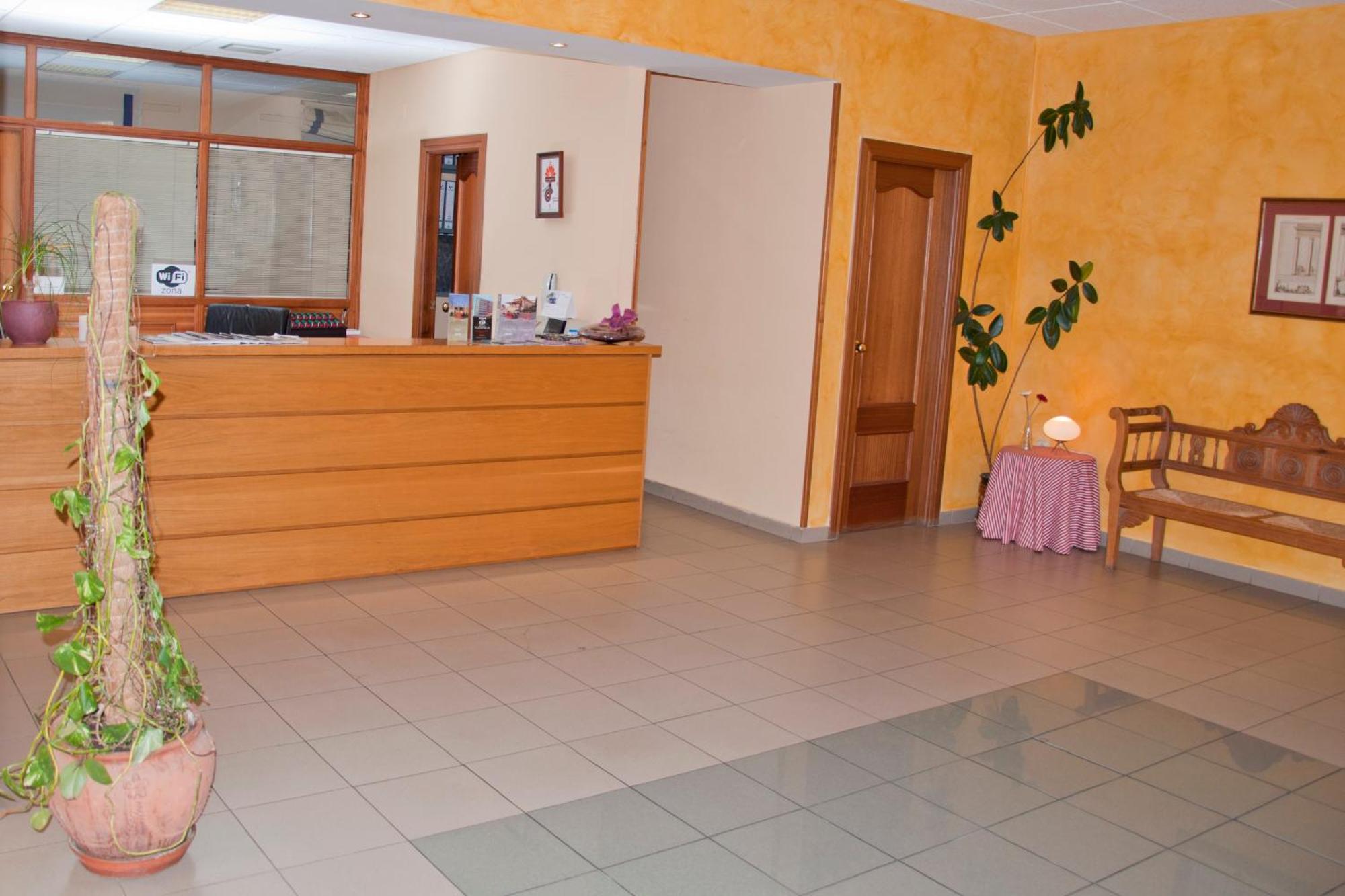 Hotel Mlc Benavente Esterno foto