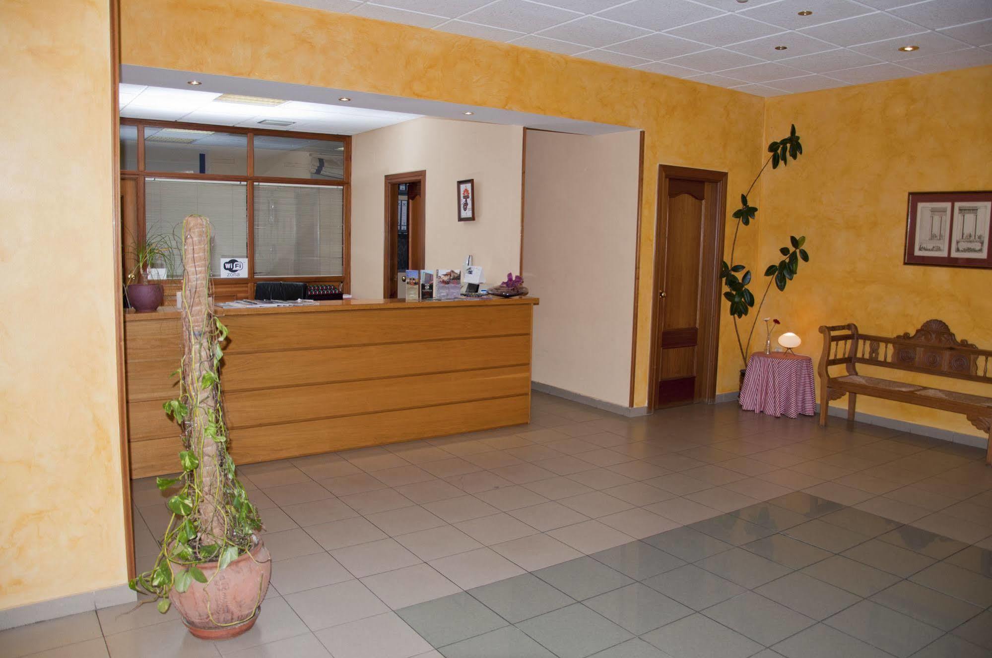 Hotel Mlc Benavente Esterno foto
